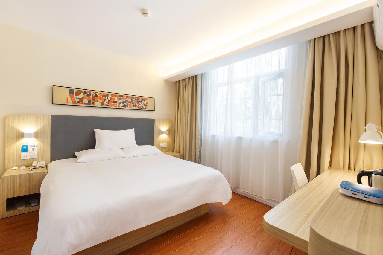 Hanting Hotel Qingdao Zhanqiao Railway Station Exteriör bild