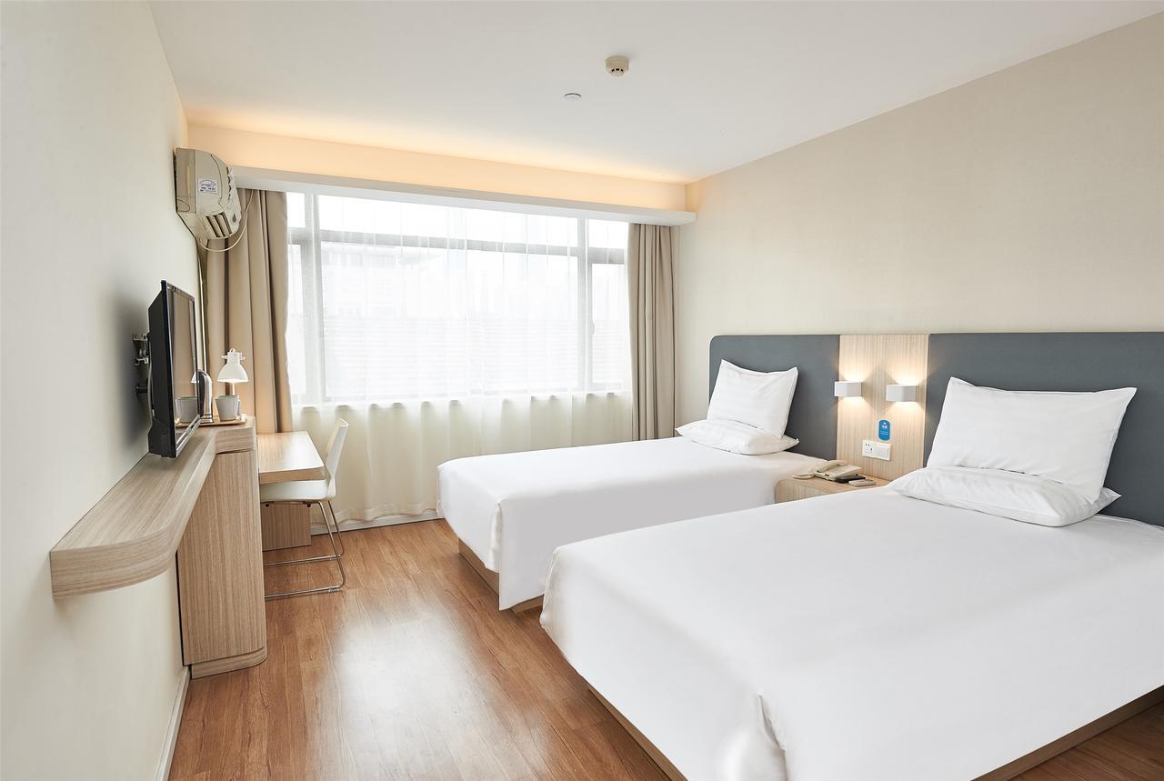 Hanting Hotel Qingdao Zhanqiao Railway Station Exteriör bild